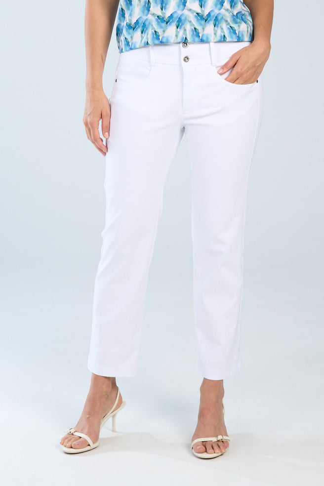 Woman wearing white cropped straight-leg pants with front pockets, shown from the front.